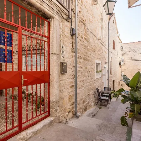 Casa Vlatka-cozy & * Hvar Town
