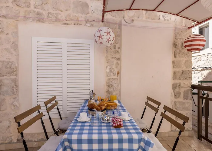 Casa Vlatka-cozy & *